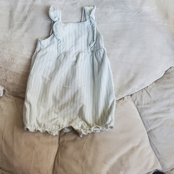 0-3 M romper - Picture 1 of 1